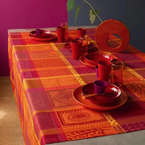 Vista 2 de Garnier Thiebaut Mille Wax - Mantel oblongo, 100% algodón trenzado de dos capas, 71 x 98 pulgadas, ketchup, fabricado en Francia