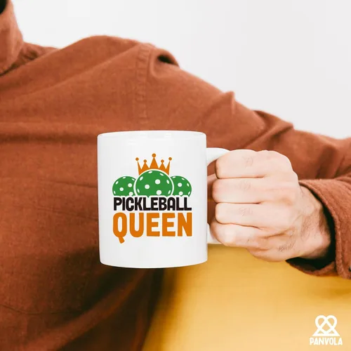 Vista 4 de Pickleball Queen Pickleball Regalos para mujeres, taza de cerámica para amantes del pickleball para jugadores de pelota, taza de café de 11 onzas