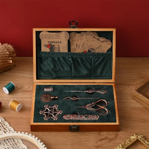 Vista 5 de NOTIONSLAND Juego de tijeras de bordado, suministros vintage, estuche de aguja, punzón de costura, dedal, tablero de hilo dental para costura, cobre
