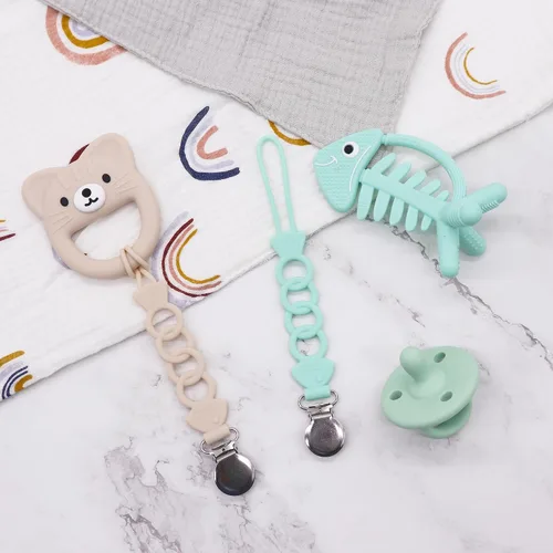 Vista 6 de Pinza para chupete de silicona para bebés, niños y niñas, para recién nacidos, cumpleaños, baby shower, juego de 2 con clip de metal (peces)
