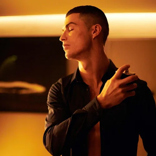 Vista 2 de CR7 Game On Cristiano Ronaldo - Eau De Toilette Colonia con Aroma a Perfume para Hombre - Papaya, Hielo, Cedro y Madera de Cashmere - Colección