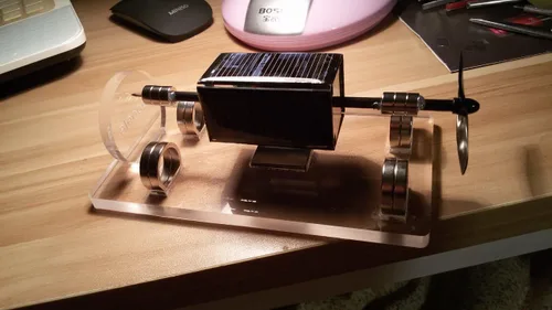 Vista 8 de Sunnytech Solar Mendocino, Modelo educacional de levitación con motor magnético, Propulsor HN02A
