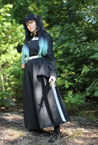 Vista 6 de DAZCOS Disfraz de kimono negro para hombre, anime japonés, con cinturón