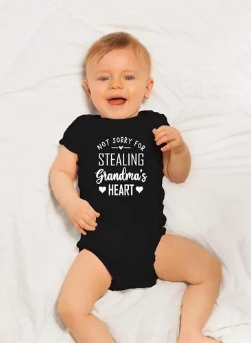 Vista 11 de CBTwear Not Sorry for Stealing Grandma's Heart – Ropa de bebé – Divertido body para recién nacido para niños y niñas