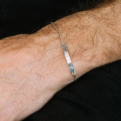 Vista 4 de Petite Boutique Pulseras personalizadas para mujer, regalos personalizados para mujeres, joyería con nombre para mujer, pulsera con nombre, joyas