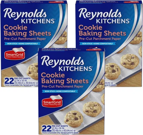 Vista 10 de Reynolds Kitchens Hojas para hornear galletas, papel pergamino precortado (22 hojas, paquete de 2)