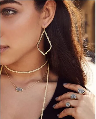 Vista 62 de Kendra Scott - Collar Elisa con dije para mujer, joyería de moda, chapado en oro de 14 quilates