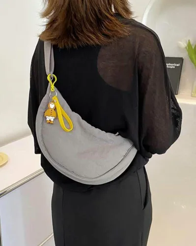 Vista 6 de Bolso cruzado Hobo Sling Crescent para mujeres y hombres, bolso de hombro pequeño de moda, bolso de bola de masa casual, correa ajustable