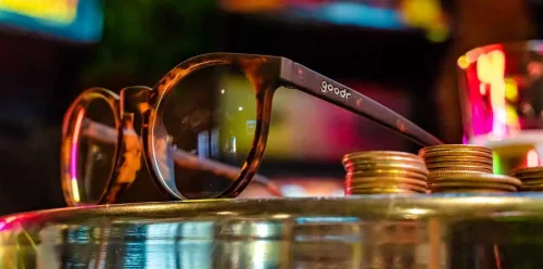 Vista 3 de goodr Inserte la moneda para continuar con las gafas de sol con bloqueo, Insertar moneda para continuar