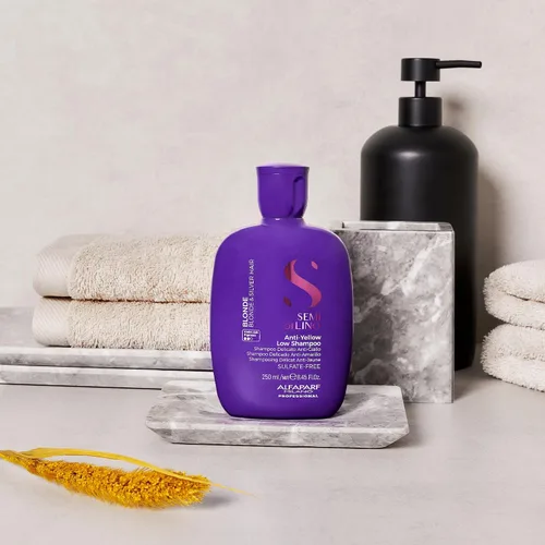 Vista 3 de ALFAPARF MILANO Semi di Lino - Champú morado para cabello rubio, resaltado, platino y plateado, neutraliza los tonos cobrizos, hidrata y fortalece