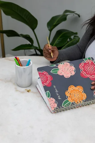 Vista 2 de Southworth Agenda académica (julio de 2021 a junio de 2022), 8.5 x 11 pulgadas, floral brillante, papel de 28 libras/3.70 oz/m², alambre doble