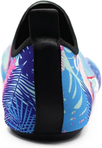 Vista 5 de Valennia Zapatos de agua para hombre y mujer, sin cordones, de secado rápido, ligeros, calcetines acuáticos para playa, natación, yoga, deportes al