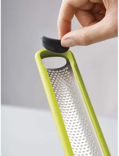 Vista 4 de Joseph Joseph 20049 Handi-Zest - Zester multifunción con limpiador de cuchilla, color verde