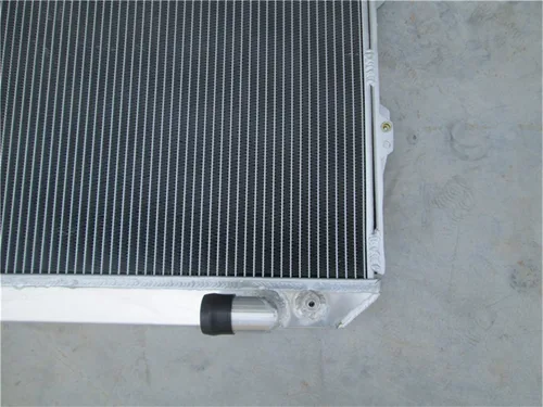 Vista 4 de Radiador de aluminio 3ROW de 2.441 in para Toyota HILUX LN106 LN111 Diesel 2.8L 1988 1989 1990 1991 1992 1993 1994 1995 1996 1997 AT/MT repuesto