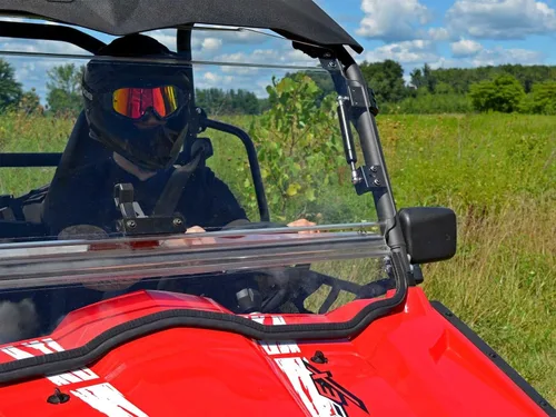Vista 4 de SuperATV Parabrisas abatible 3 en 1 resistente a los arañazos para CFMOTO ZForce 500 / 800 Trail / 800 EX / 1000 2014-2022 Policarbonato de 1/4