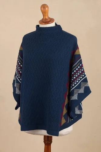 Vista 4 de NOVICA Poncho de alpaca 100% bebé, Jane