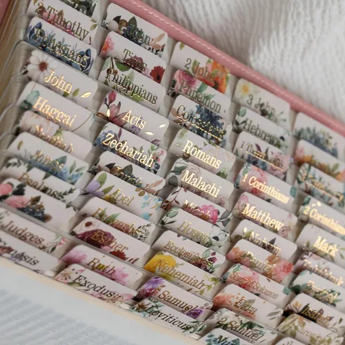 Vista 5 de UPAFEXXI - Pestañas laminadas de la Biblia para mujeres y hombres (letras doradas en relieve). Pestañas impresas grandes, fáciles de leer y aplicar