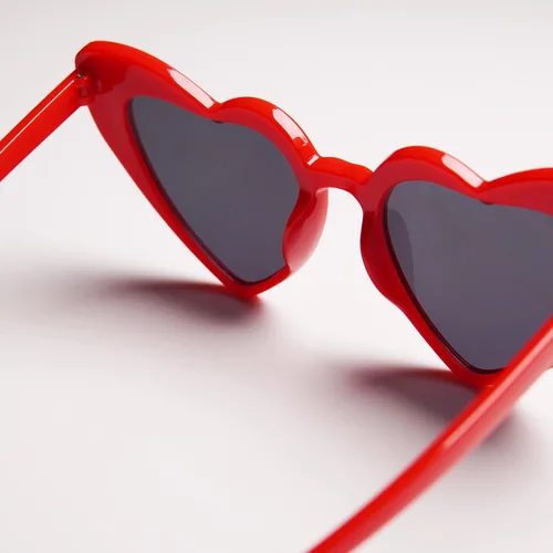 Vista 3 de Pergozo Gafas de sol de despedida de soltera con corazón rojo