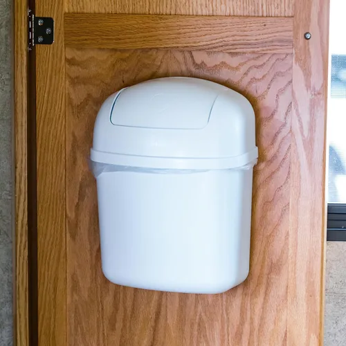 Vista 6 de Camco - Cubo de basura pequeño para montar en puerta