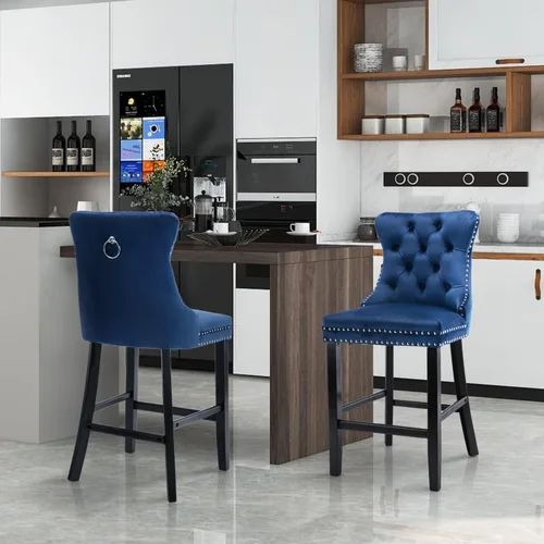 Vista 142 de SoarFlash Juego de 2 taburetes de bar tapizados de terciopelo moderno con patas de madera, botones acolchados, cabeza de clavo cromada, asiento