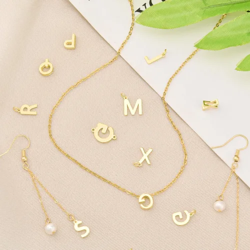 Vista 6 de 26 dijes de letras del alfabeto A-Z rellenas de oro de 18 quilates para hacer joyas, dije con inicial del alfabeto A-Z, colgantes con purpurina