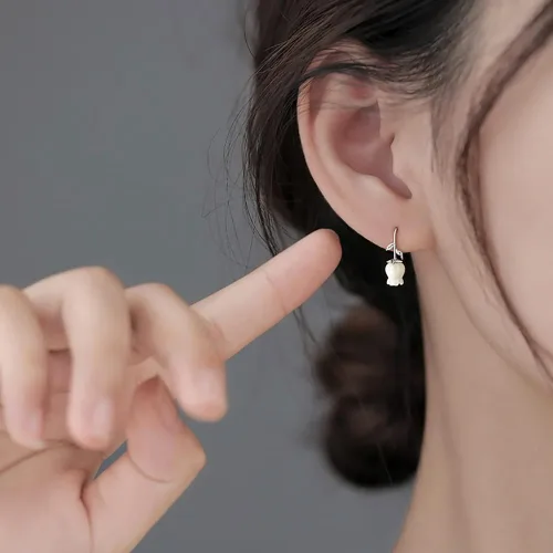 Vista 2 de Reffeer Aretes de plata de ley 925 maciza con diseño de flores para mujer