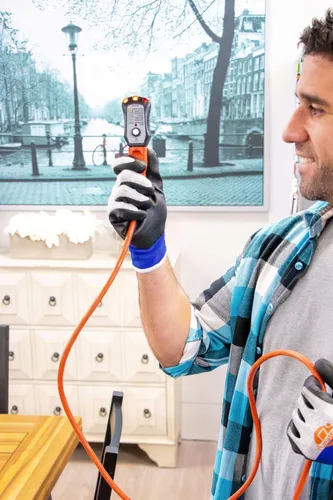 Vista 2 de Westinghouse - Probador de receptáculo y toma de corriente GFCI enchufable, probador de voltaje de enchufe eléctrico de 3 puntas, 120 V, uso