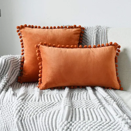 Vista 3 de vctops Funda de cojín lumbar con pompones, de terciopelo suave, sólida, decorativa, para sofá, dormitorio o automóvil, 1 pieza