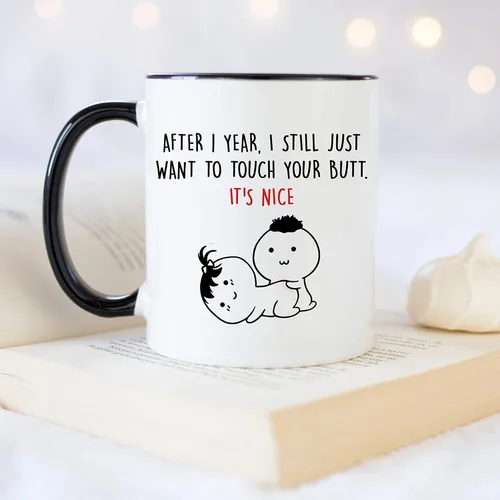 Vista 4 de YouNique Designs Taza de café de aniversario de un año, 11 onzas, Taza del primer aniversario para esposa, 1 Año Fechado Taza para ella (Mango negro)