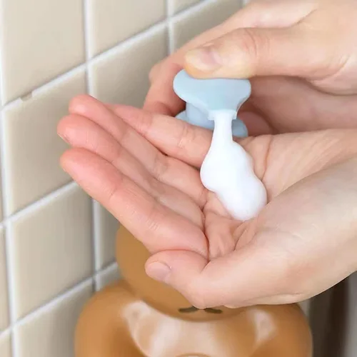 Vista 2 de Botella con bomba de espuma, dispensador de jabón de oso lindo para niños, dispensador de loción para encimera de baño, dispensador de jabón líquido