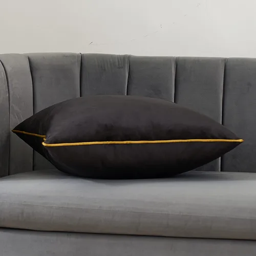 Vista 3 de Avigers - Funda de almohada decorativa de 24 x 24 pulgadas, color negro, terciopelo, cremallera oculta Relleno no incluido; acento liso occidental