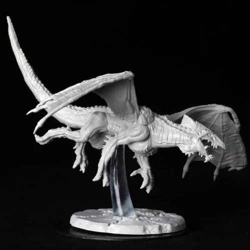 Vista 4 de Las maravillosas miniaturas de D&D Nolzur: Joven Dragón Blanco