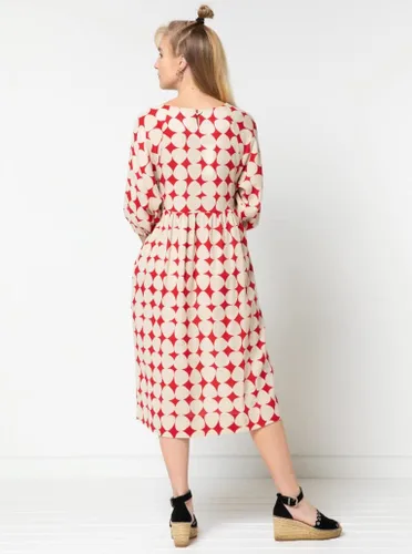 Vista 4 de Patrón de costura de arco estilo - Paquete de extensión de vestido tejido Hope Woven Plus (tallas 10-22)