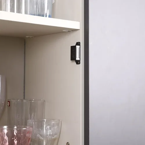 Vista 3 de Mousike Imanes para gabinete de 30 libras de color negro con fuerte imán para cocina, armario, armario, puerta, cajón, pestillo paquete de 4