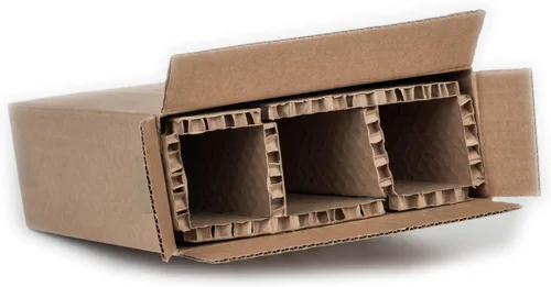 Vista 2 de U-Haul Kit corrugado de envío, mudanza y embalaje de vino de 3 botellas - Incluye una caja de 12-1/8" x 4-5/8" x 14-1/2" e insertos de protección