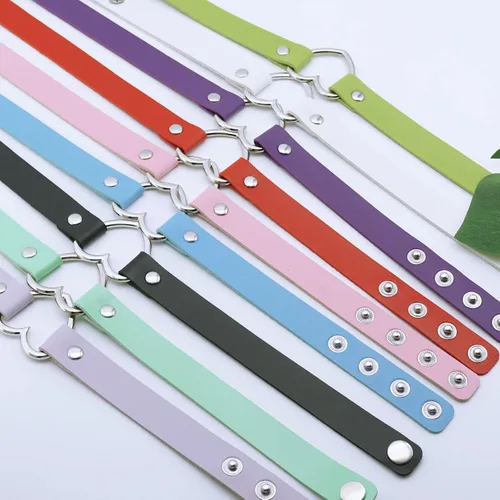 Vista 5 de ETHOON Gargantilla ajustable de piel con corazón, estilo punk, estilo gótico, collar suave con cadena, para mujeres y niñas