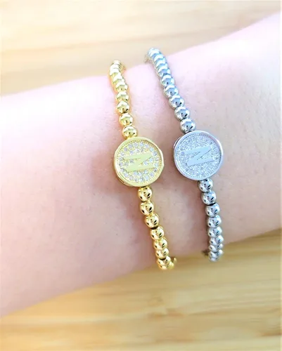 Vista 4 de by you - Pulseras con iniciales para mujer, 26 letras, cuentas redondas del alfabeto, acero inoxidable, oro y plata