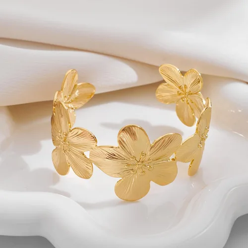 Vista 4 de Brazalete hueco de flor vintage dorada para mujer, pulsera abierta ajustable