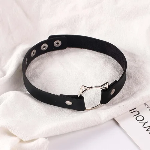 Vista 2 de TIDOO Gargantilla negra gótica, collar de cuero lindo, gargantilla de corazón sexy, gargantilla punk con púas para mujer