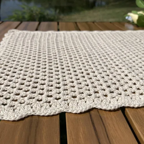 Vista 6 de Hsvanyr Mantel pequeño de algodón de ganchillo beige para mesa, protector rectangular para mesita de noche, cómoda para dormitorio, 12 x 17 pulgadas