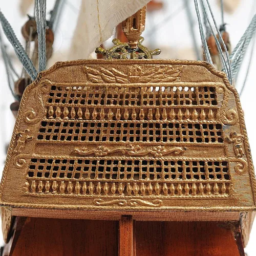 Vista 12 de Old Modern Handicrafts Victory Small