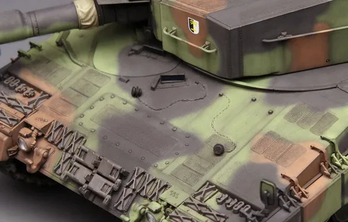 Vista 4 de Meng Kit de modelo de tanque de batalla principal alemán leopardo