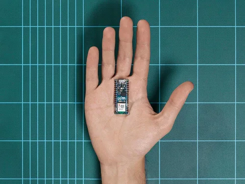 Vista 4 de Arduino Nano ESP32 con Headers [ABX00083] - ESP32-S3, USB-C, Wi-Fi, Bluetooth, Soporte HID, MicroPython Compatible para Proyectos IoT y Embebidos