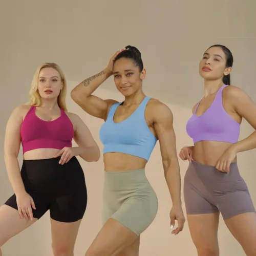 Vista 2 de Evercute - Brasier deportivo para mujer, con relleno, tirantes cruzados y sin costuras, brasier de soporte medio para alto impacto, ideal para yoga