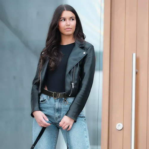 Vista 4 de TXIN Cinturón con hebilla de corazón, cinturón de cintura punk de moda, correa de cintura delgada para mujeres y niñas, jeans de vestir