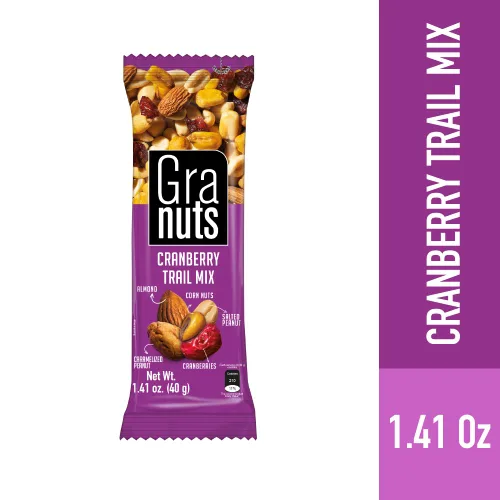 Vista 4 de Granuts Cranberry Trail Mix Cacahuetes caramelizados Nueces de maíz crujientes + almendras Arándanos suaves Sabores salados + dulces Snack