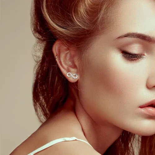 Vista 6 de Aretes de plata de ley 925 para mujer, diseño de infinito, corte redondo, circonita cúbica