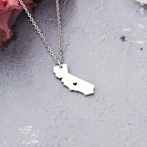 Vista 7 de Collar con colgante de mapa del país con forma de corazón
