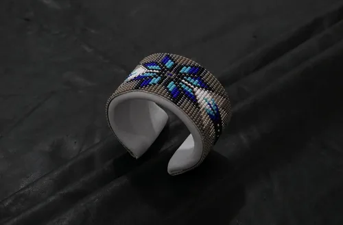 Vista 3 de Pulsera con cuentas de estilo nativo Pulsera ajustable (hecha a mano)