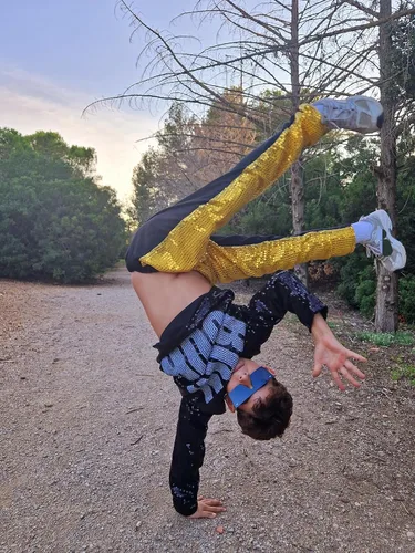 Vista 5 de LOLANTA Disfraz de baile para niños y niñas, ropa de hip hop con lentejuelas de los años 80 y 90, trajes brillantes de baile